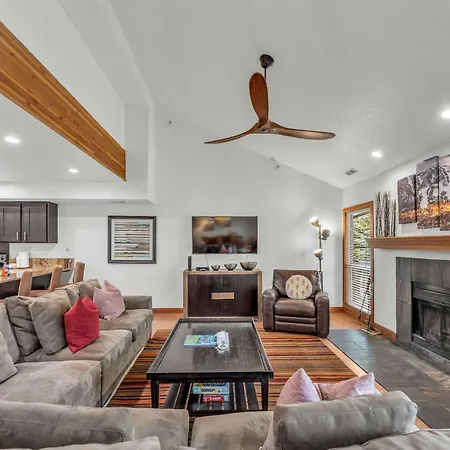 Stylish Silvercliff Condo Walk To Lift With Hot Tub